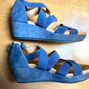 Kenneth Cole Gentle Souls Blue Suede Chunky Platform Sandals - Size 8 1/2 M.